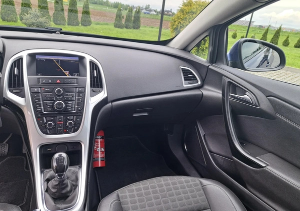 Opel Astra cena 39800 przebieg: 147524, rok produkcji 2014 z Bochnia małe 667